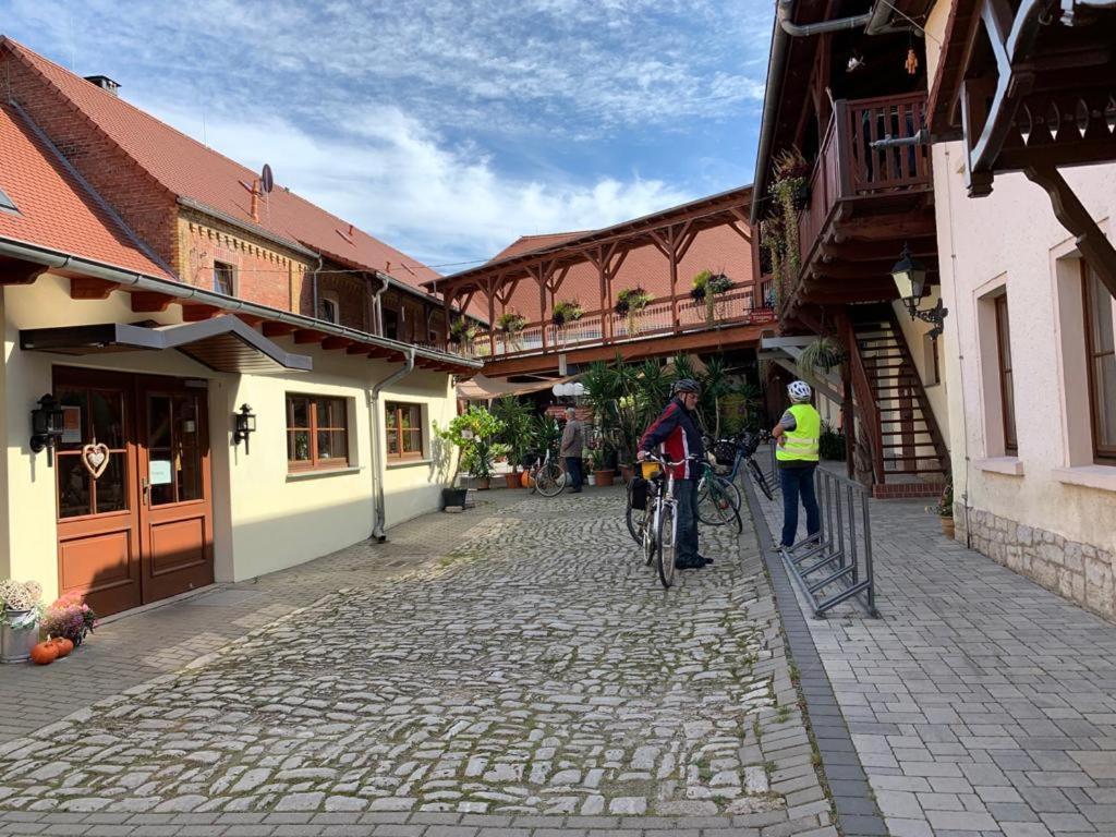 Hotel Garni Zum Rebstock Naumburg (Saale) Exterior foto