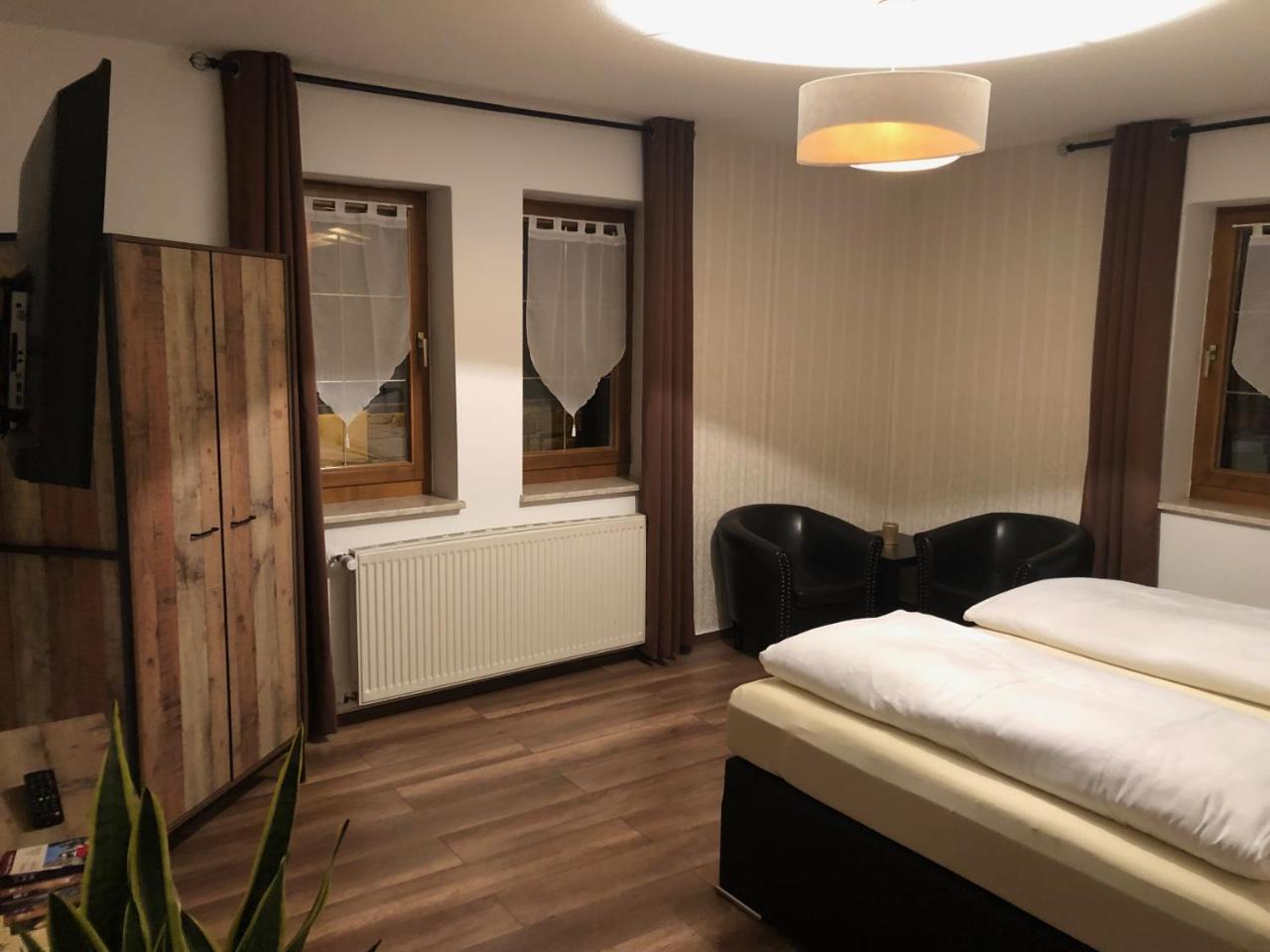 Hotel Garni Zum Rebstock Naumburg (Saale) Exterior foto