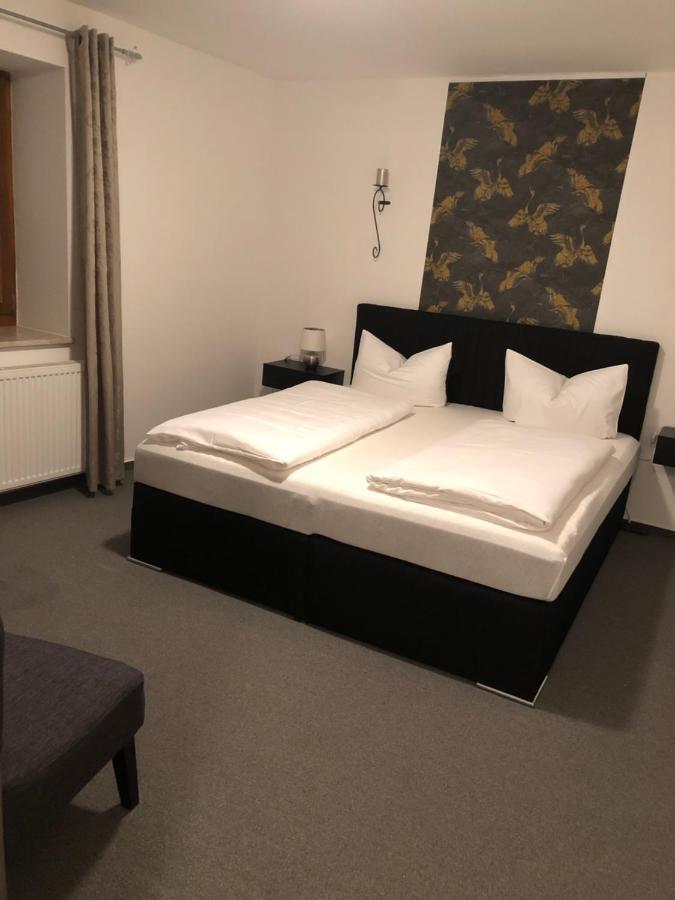 Hotel Garni Zum Rebstock Naumburg (Saale) Exterior foto